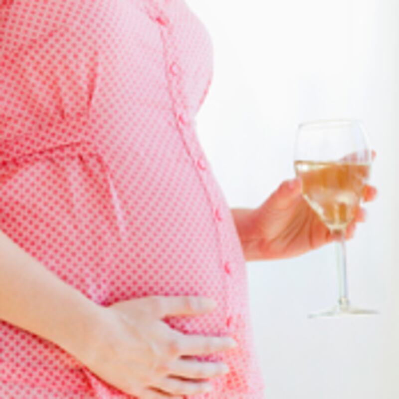 articles/2010/10/06/alcohol-while-youre-pregnant-a-new-study-says-its-not-unhealthy/tk-drinking-while-pregnant_131837_st3she