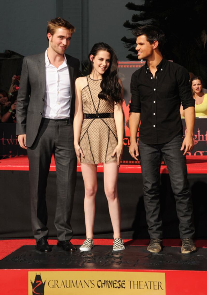 galleries/2011/12/18/blake-lively-kate-middleton-the-kardashians-best-and-worst-dressed-people-of-2011-photos/best-worst-dressed-2011-kristen-stewart_bya0ds