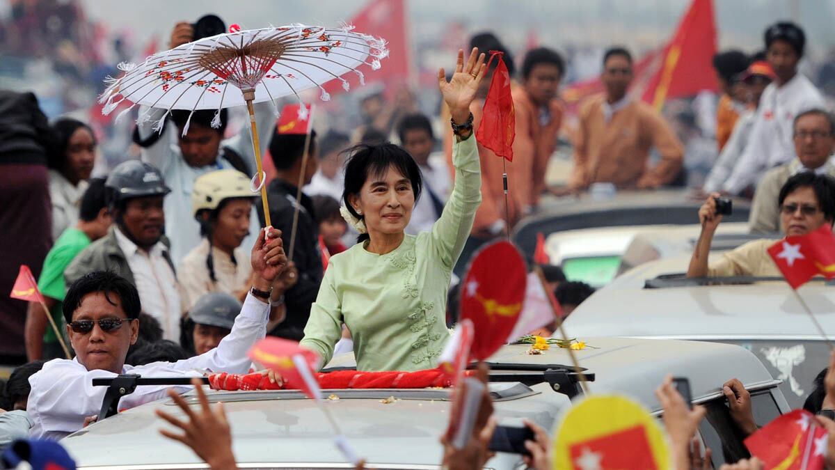 articles/2012/03/28/burmese-political-prisoners-speak-out-in-into-the-current-documentary/burma-political-prisoners-popham_cuevuz