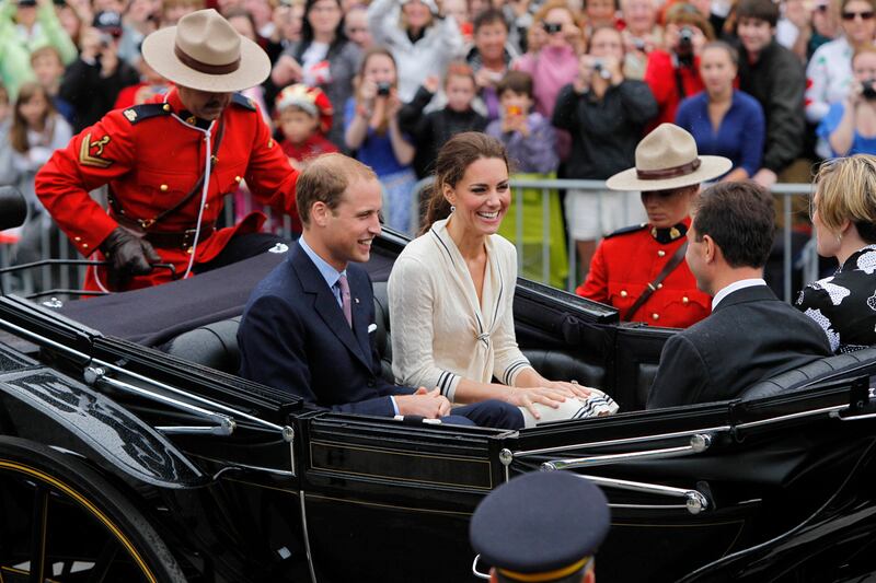 galleries/2011/07/01/royal-tour-of-canada-and-the-united-states/kate-will-canada-carriage_xoy8ed