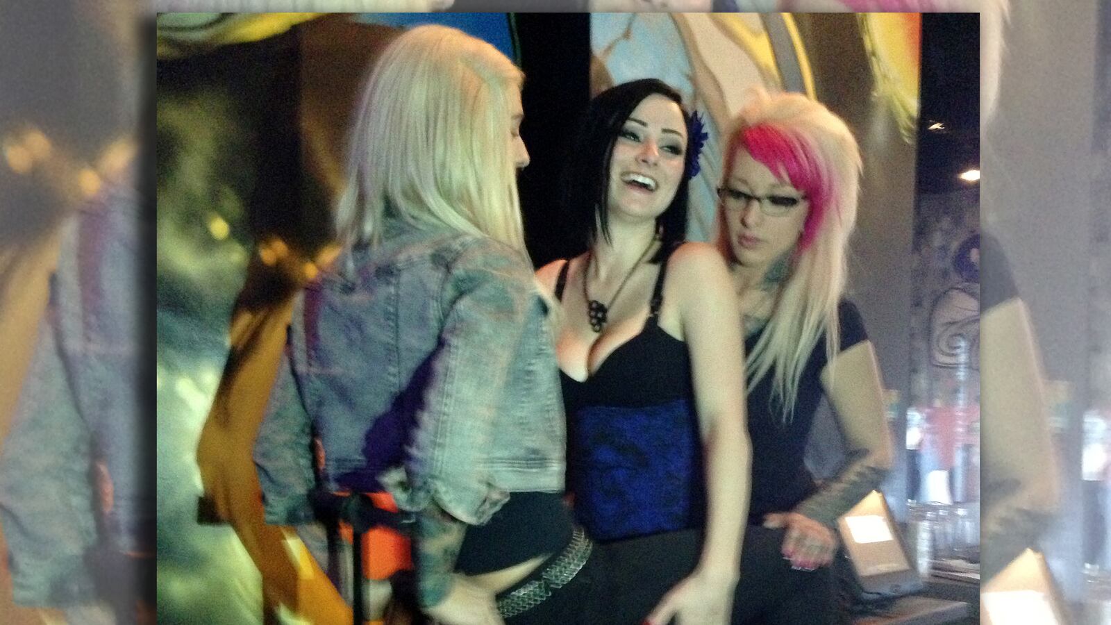 articles/2013/01/22/porn-stars-who-brunch-inside-las-vegas-s-finest-dining/130122-abowitz-porn-brunch-sexybox-tease_nvtwb2