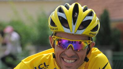 cheats/2009/07/26/contador-grabs-the-yellow-jersey/contador_lezgpz
