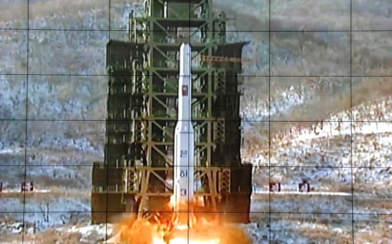 galleries/2012/12/12/defiant-north-korea-celebrates-rocket-launch-photos/north-korea-launches-missile5_czsiwg