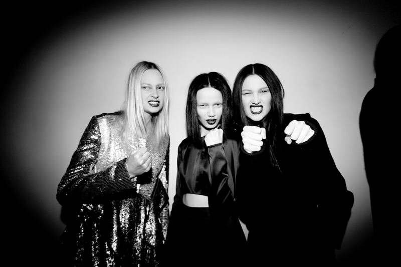 galleries/2012/02/17/best-of-fashion-week-2012-photos/fashion-week-wrap-8_gz86gn