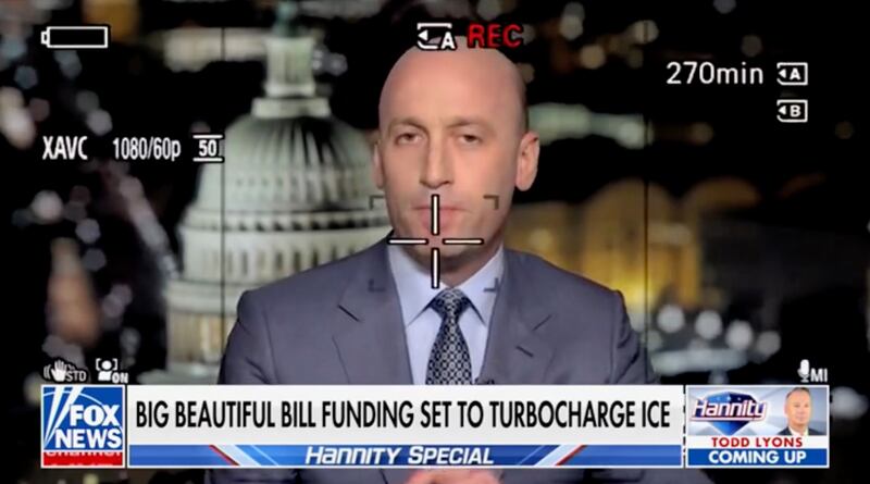 Stephen Miller's battery runs out live on Fox News.