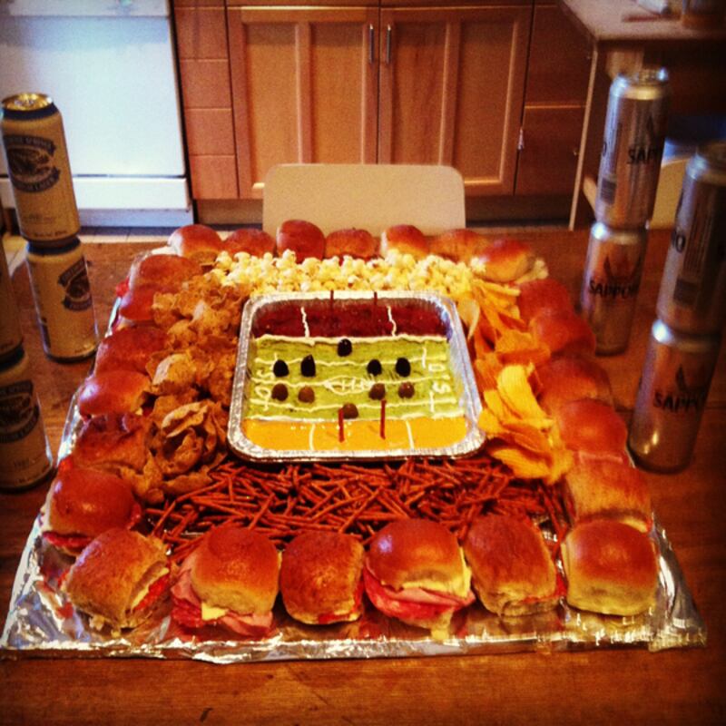 galleries/2013/02/04/readers-submit-super-bowl-snack-photos/stadium-super-bowl-snacks_zrcu8r