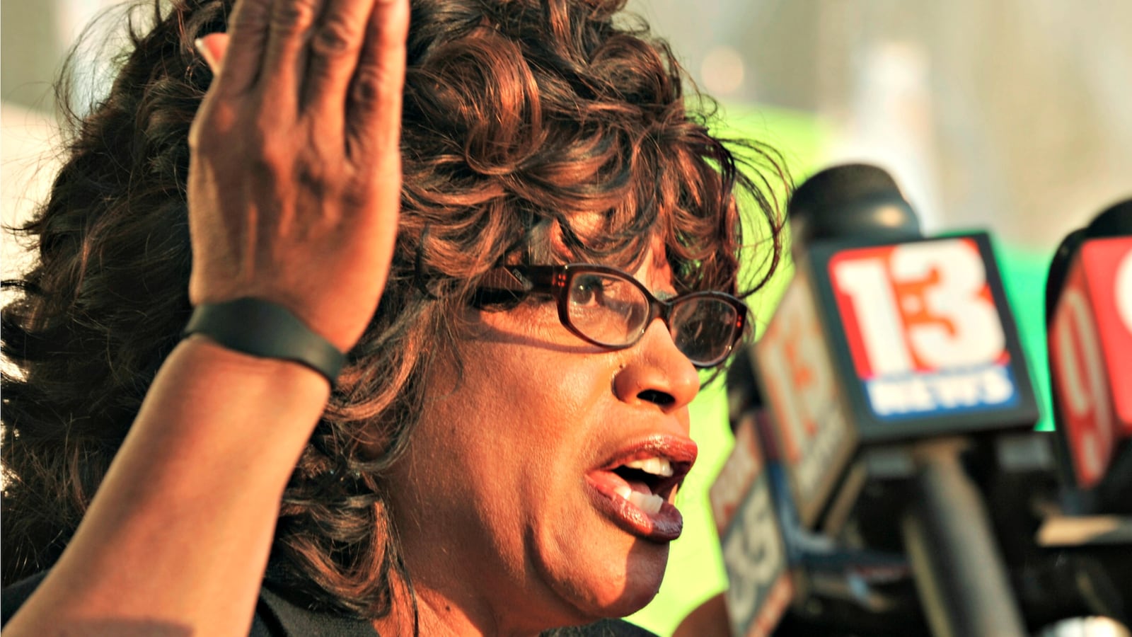 cheats/2017/05/11/ex-rep-corrine-brown-guilty-of-fraud/170511-corrine-brown-cheat_dmewjv