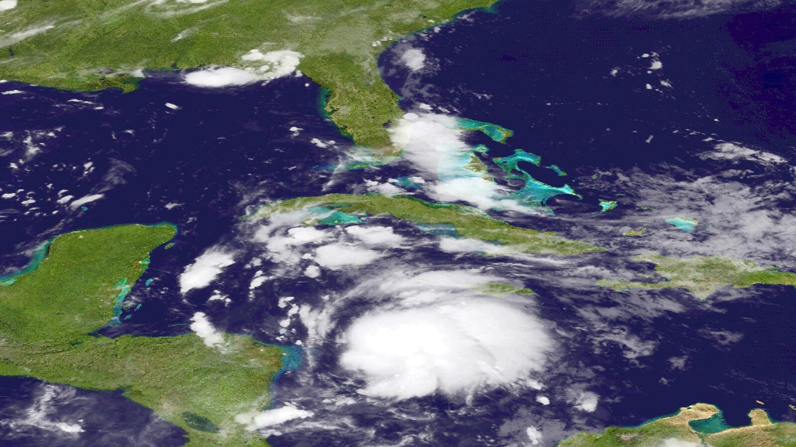 cheats/2012/08/07/hurricane-ernesto-hits-mexico/hurricane-hits-mexico-bc_mrevaw