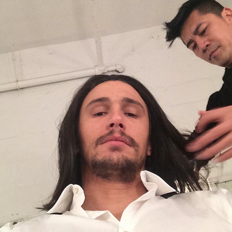 galleries/2014/03/30/beyonce-january-jones-and-the-best-celebrity-selfies-of-the-week/140328-selfies-jamesfrancotv_jdam0u