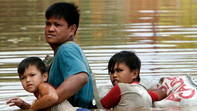 cheats/2009/10/31/fourth-typhoon-whips-through-philippines/philippines_btvvab