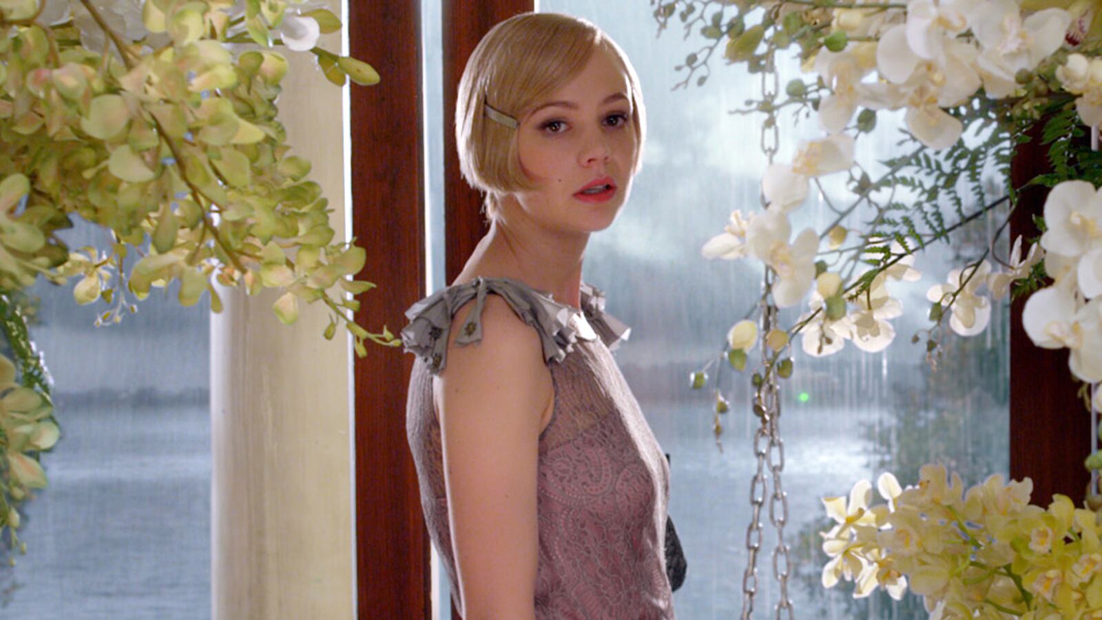 cheats/2013/05/12/iron-man-spoils-gatsby-s-party/130508-baker-WITW-Gatsby3-embed_a37axm