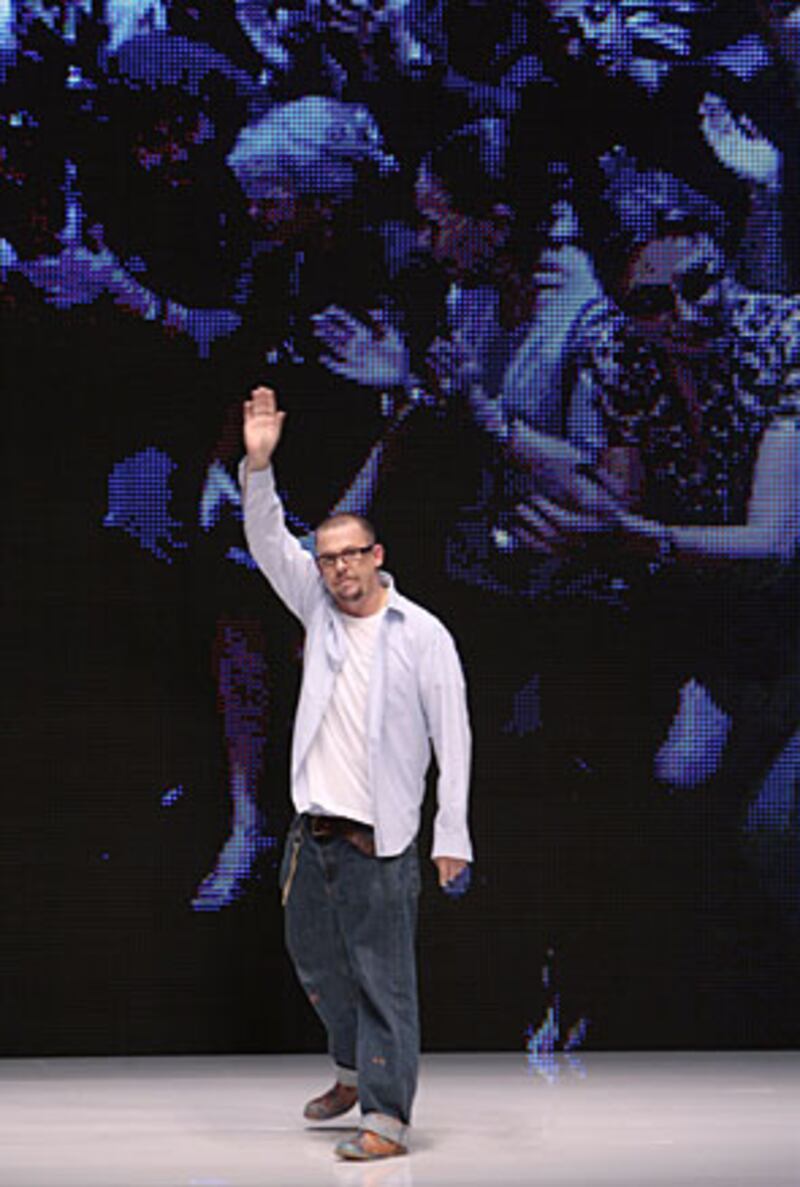 galleries/2010/02/11/alexander-mcqueen/alexander-mcqueen-7_r6qchl