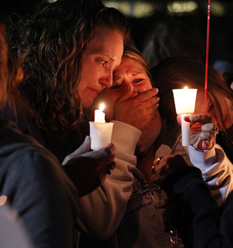 galleries/2010/06/18/the-execution-of-ronnie-lee-gardner/gardner-execution-6_ovfvh7