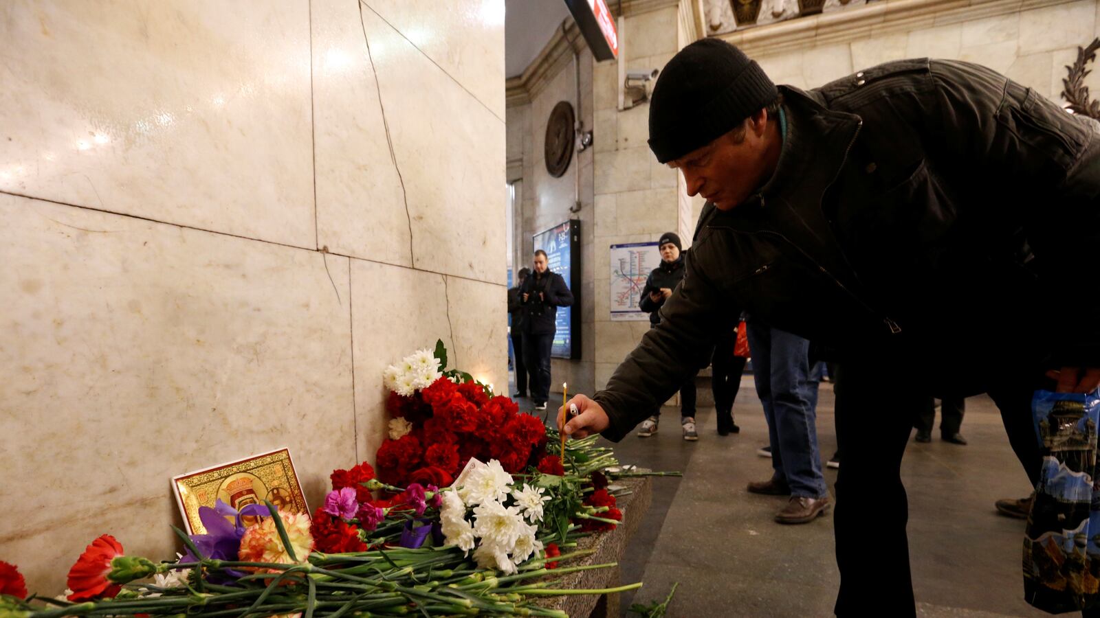 cheats/2017/04/04/russia-suicide-bomber-caused-blast/170404-st-petersburg-train-bombing_oudpkv