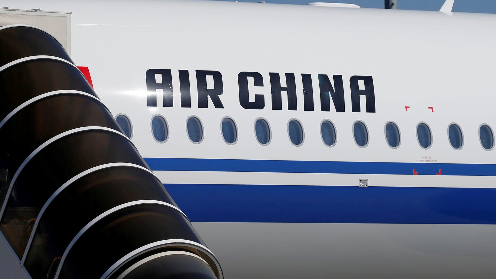 2020-06-03T134457Z_202788570_RC2P1H9IKWM8_RTRMADP_3_USA-CHINA-AIRLINES_ghowue