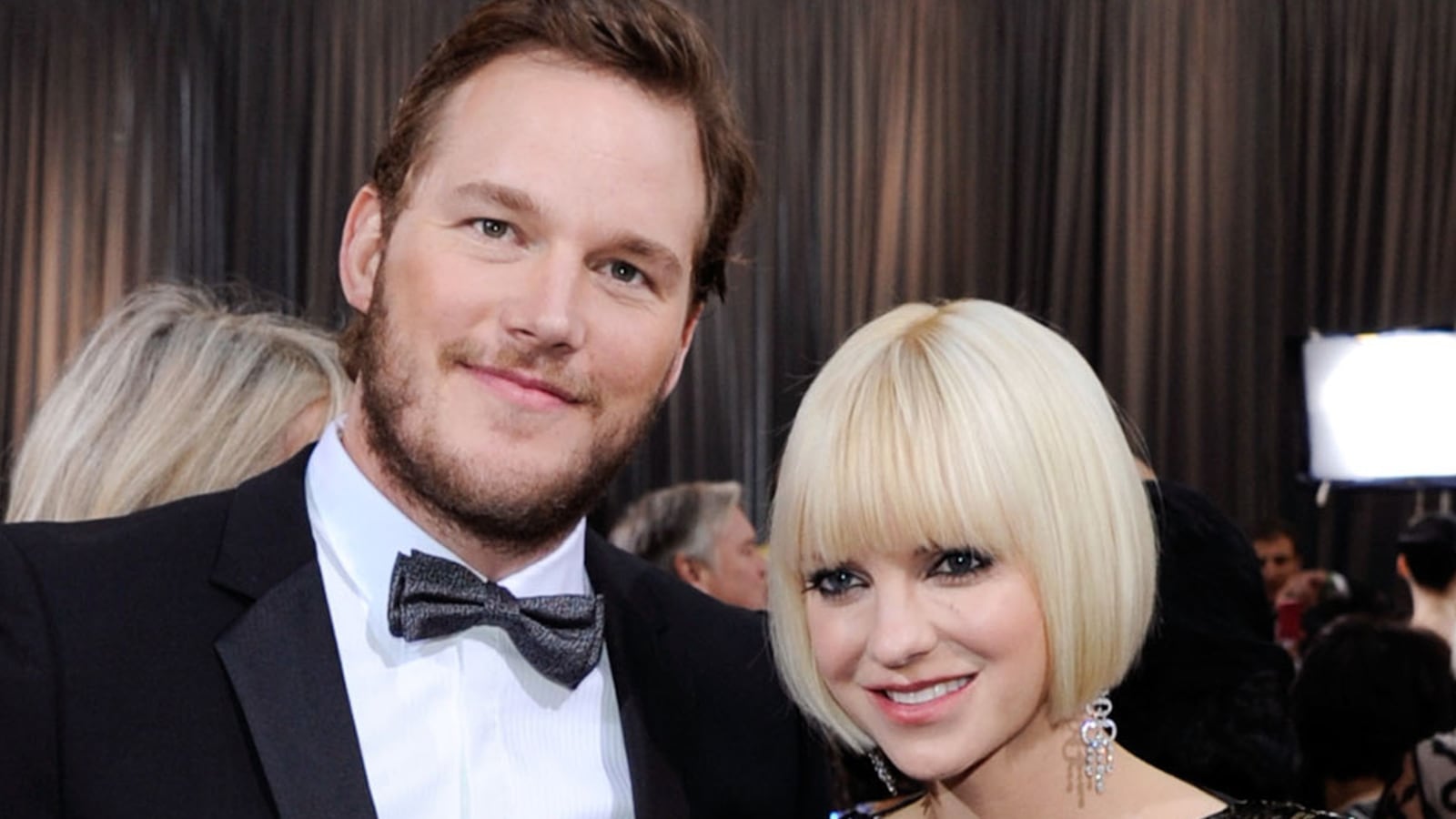 cheats/2012/05/10/anna-faris-announces-pregnancy/anna-faris-pregnant-chris-pratt-cheat_vbpdhn