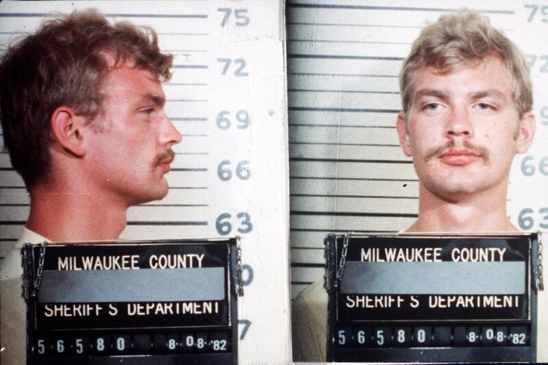 galleries/2011/08/02/casey-anthony-latex-mask-and-other-murderabilia-photos/murderabilia-dahmer_vncylt