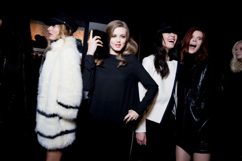 galleries/2013/03/07/backstage-at-paris-fashion-week-fall-2013-photos/130306-fashion2_hjyatl