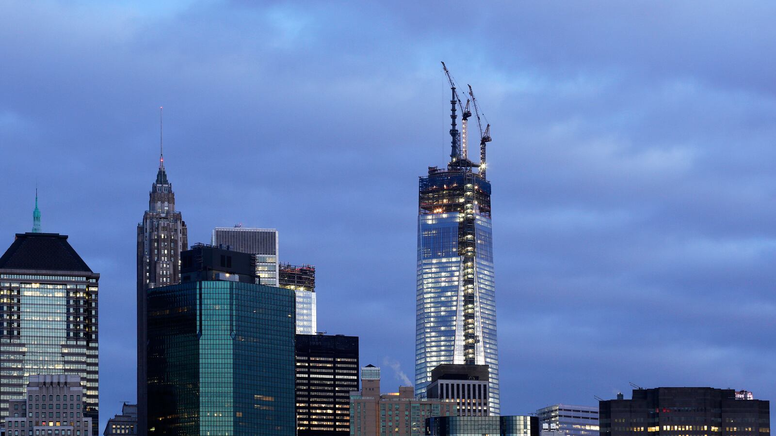 cheats/2013/04/26/9-11-plane-part-found-in-nyc/130426-trade-center-cheat_d1wzdv