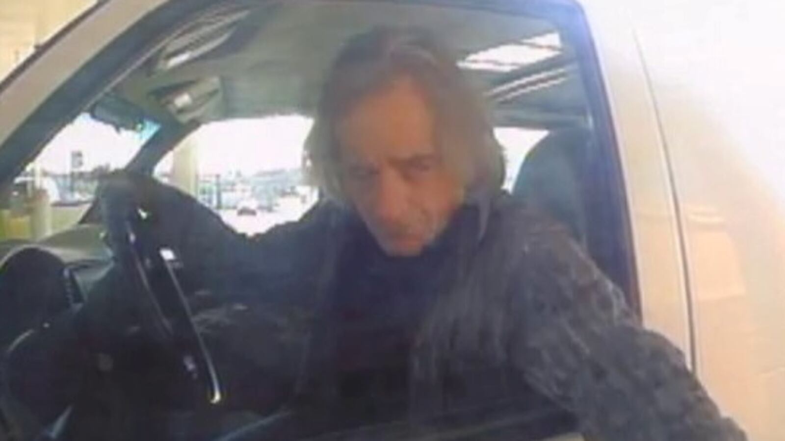 2020-12-29T085459Z_396685350_RC2WWK9TFQEC_RTRMADP_3_TENNESSEE-BLAST_kvtcal