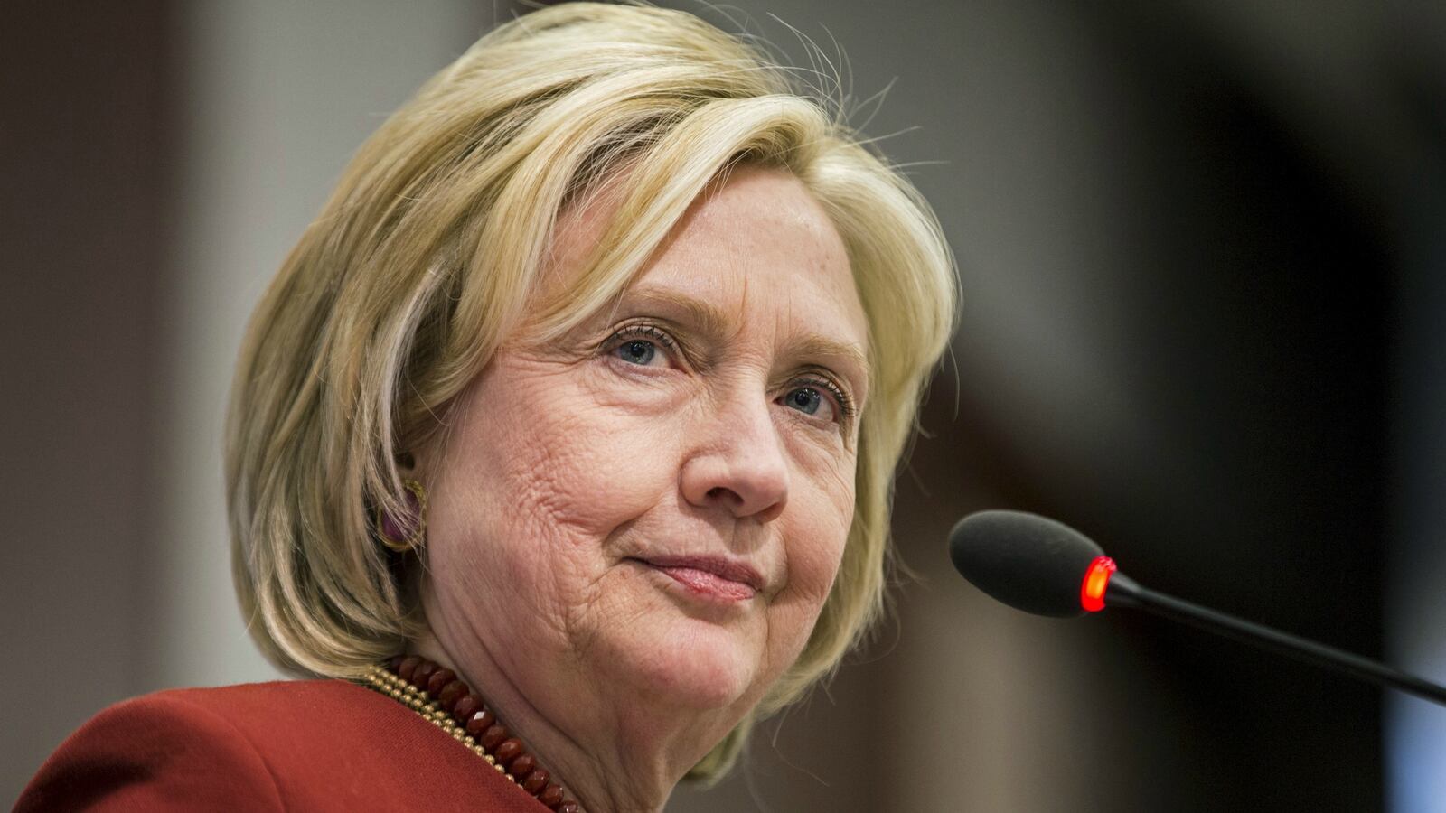 cheats/2015/04/04/clinton-campaign-signs-brooklyn-hq-lease/150327-hilary-clinton-cheat_k4tarw