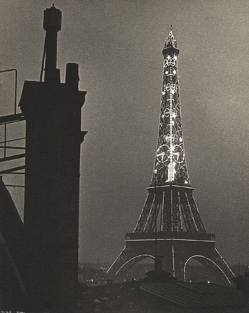 galleries/2010/01/27/dreaming-of-paris/icp-surrealism-exhibition-02_r6imnu