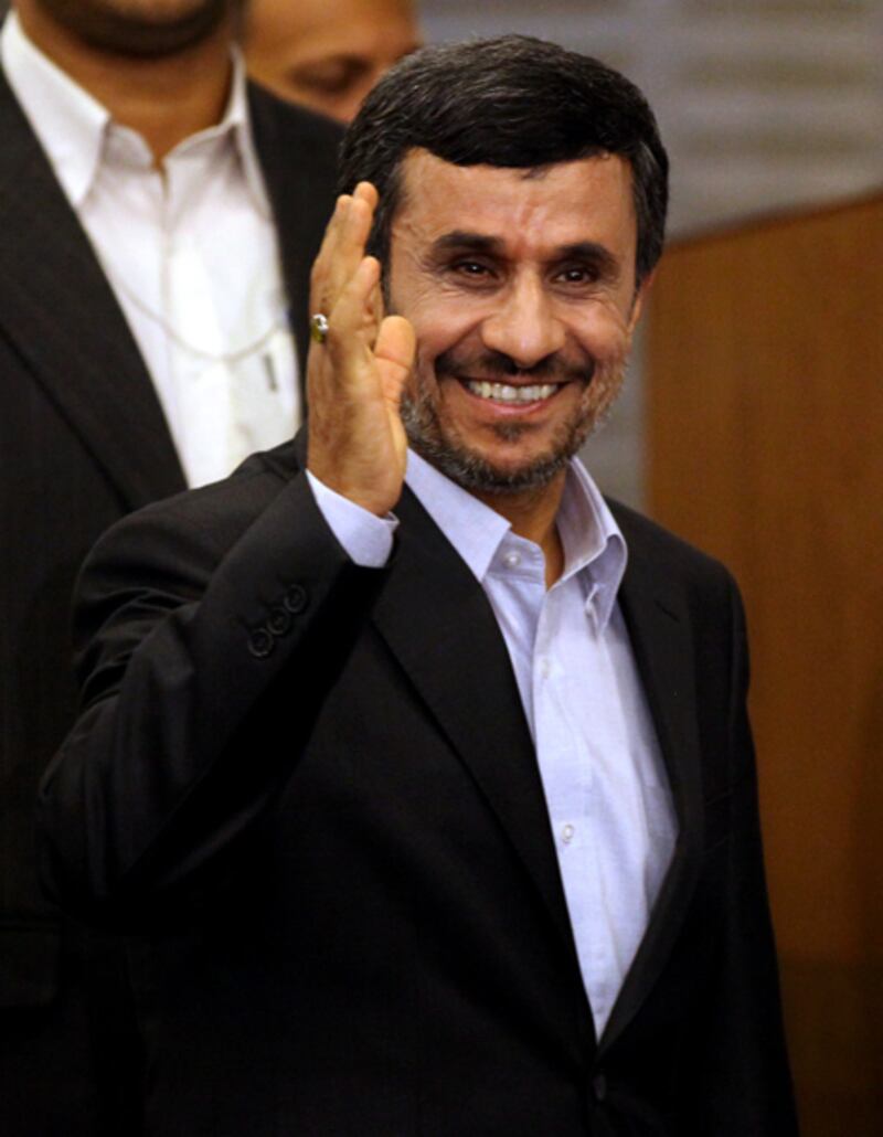 galleries/2011/09/21/united-nations-diplomats-gone-wild-photos/un-diplomats-ahmadinejad_dsavik