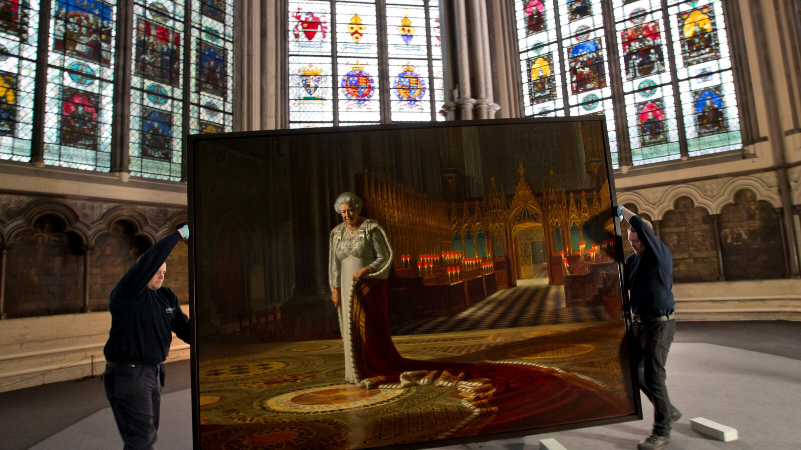 cheats/2013/06/13/man-defaces-queen-s-portrait/130613-queen-elizabeth-portrait-defaced-cheat_pduedz