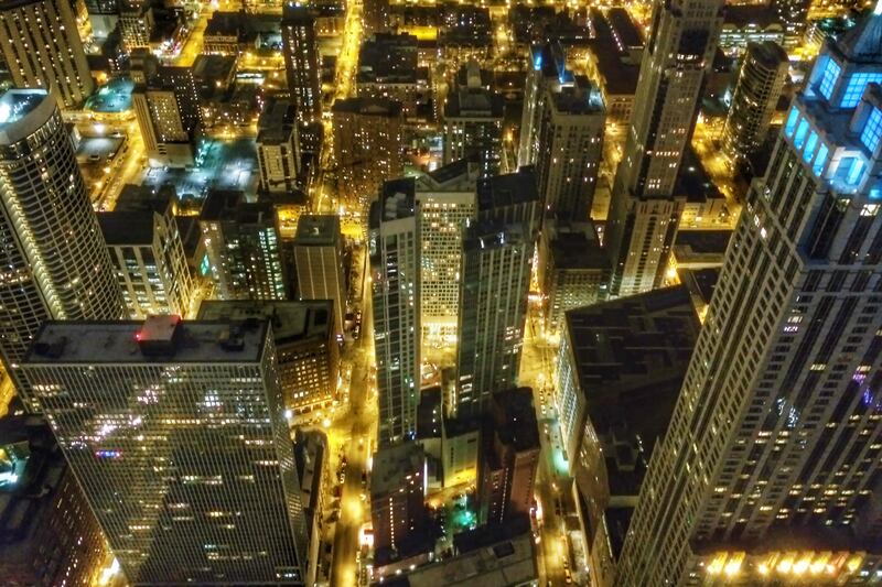 articles/2014/10/13/how-airline-pilot-and-instagram-star-adam-senatori-gets-perspective-from-1-400-feet/141008-adam-senatori2-embed_teatse