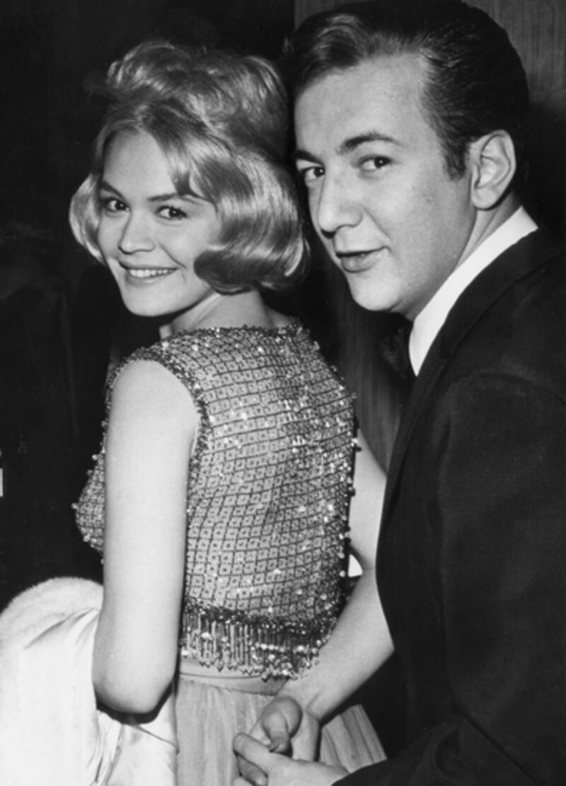 galleries/2012/06/07/10-celebrity-teen-brides-miley-cyrus-drew-barrymore-more-photos/teen-brides-lee_lt6zwv