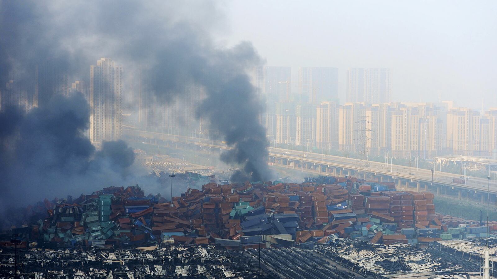 cheats/2015/08/13/chemical-specialists-sent-to-tianjin/150813-explosion-cheat_ivdg1s