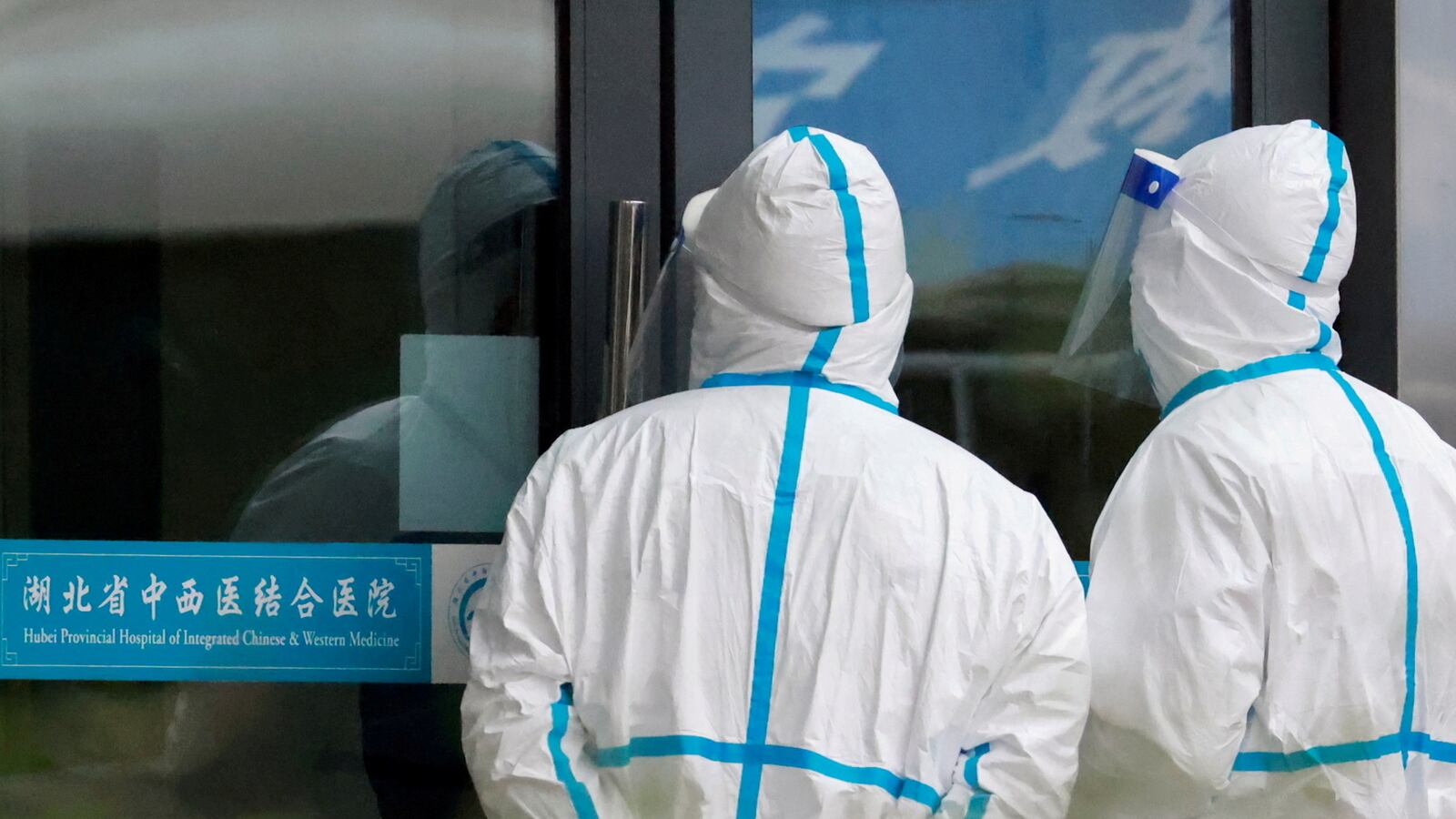 2021-06-08T024712Z_1813123851_RC22WN9I0C3C_RTRMADP_3_HEALTH-CORONAVIRUS-USA-CHINA_cl0r8x