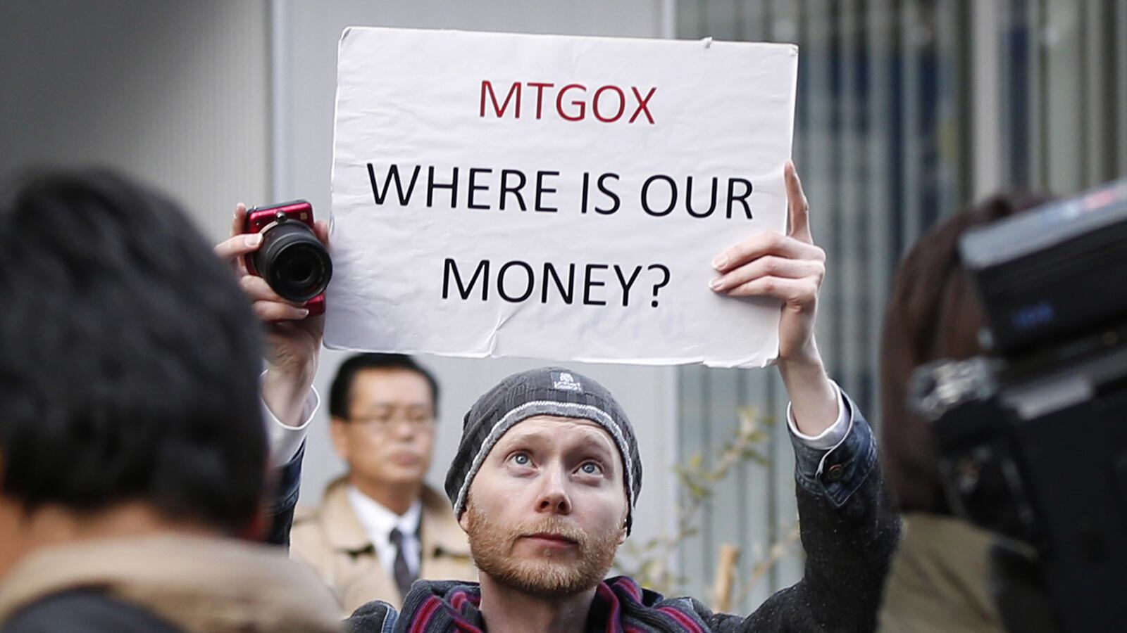 cheats/2014/03/10/mt-gox-files-for-u-s-bankruptcy/140310-mtgox-cheat_iat0xj