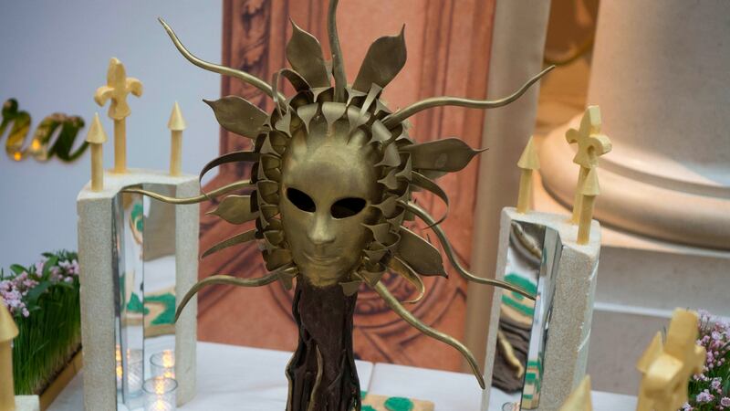 200517-Ottolenghi-verswailles-cakes-embed-2_uacrko