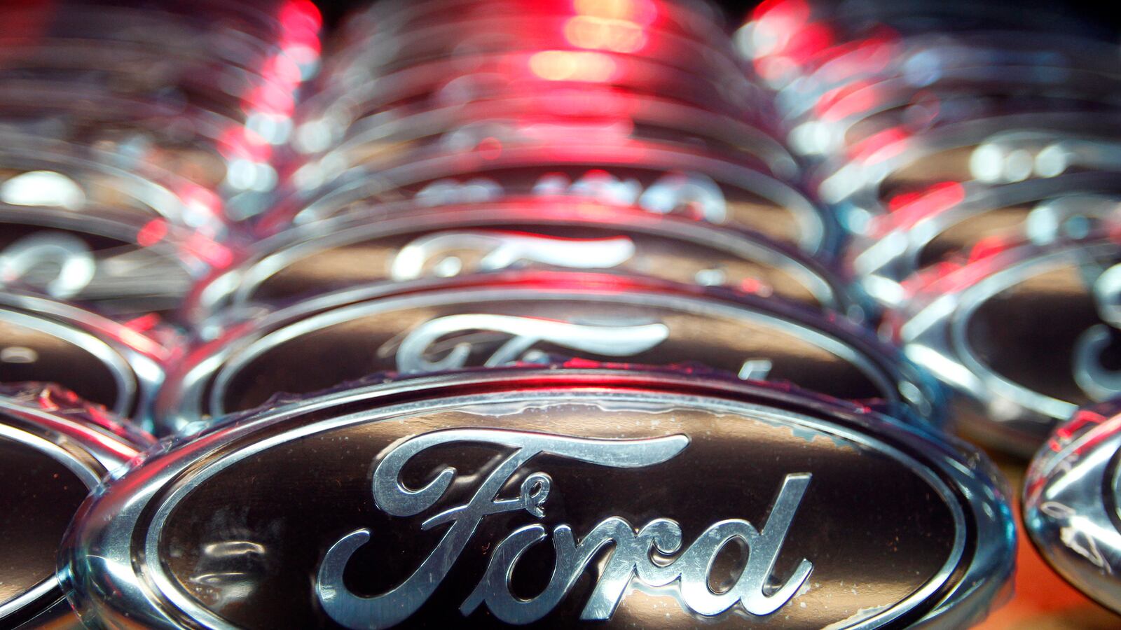 cheats/2016/06/16/ford-ups-back-out-of-gop-convention/160405-ford-plant-mexico-cheat_oexjem