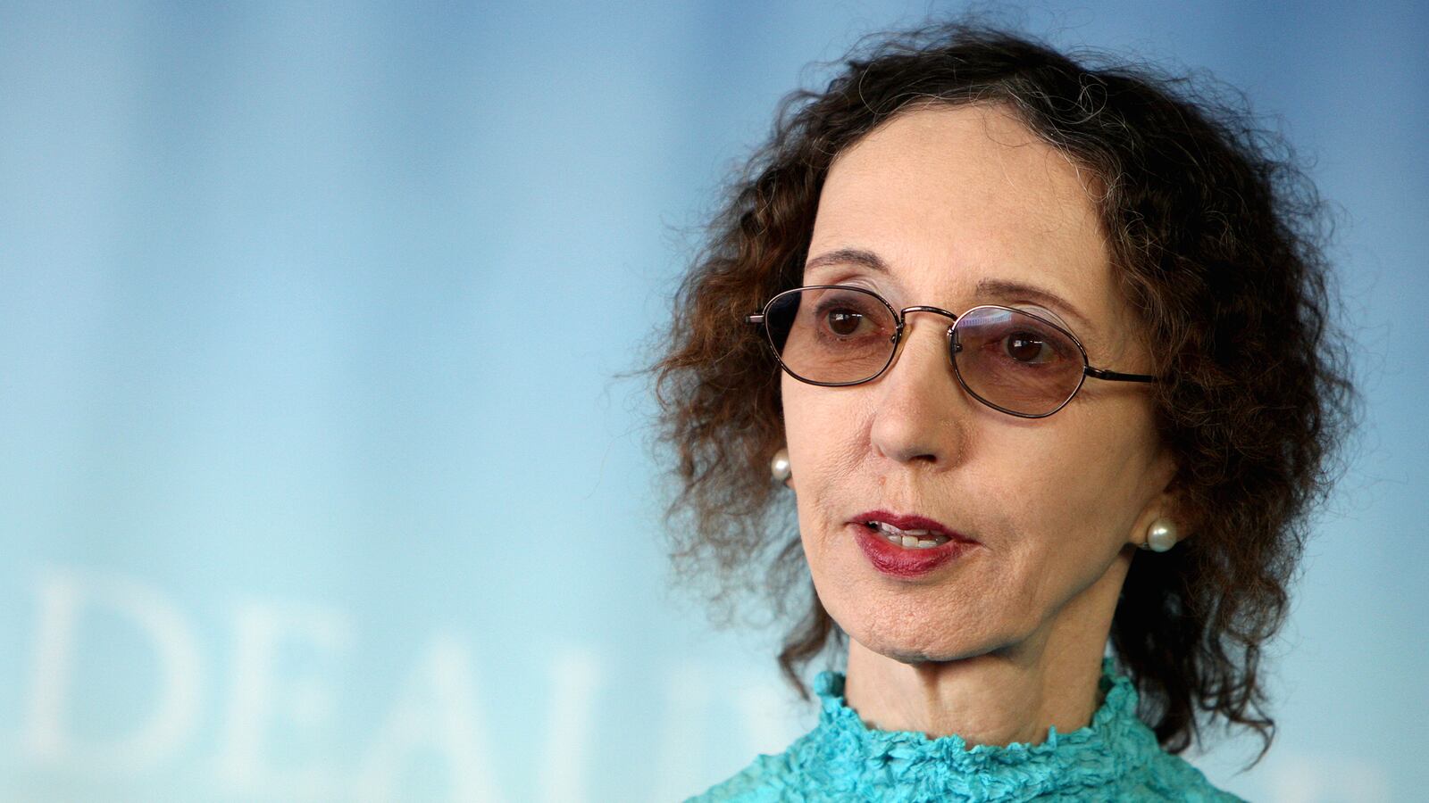 articles/2014/01/30/can-joyce-carol-oates-write-a-war-novel/140130-ackerman-oates_n4ikt1