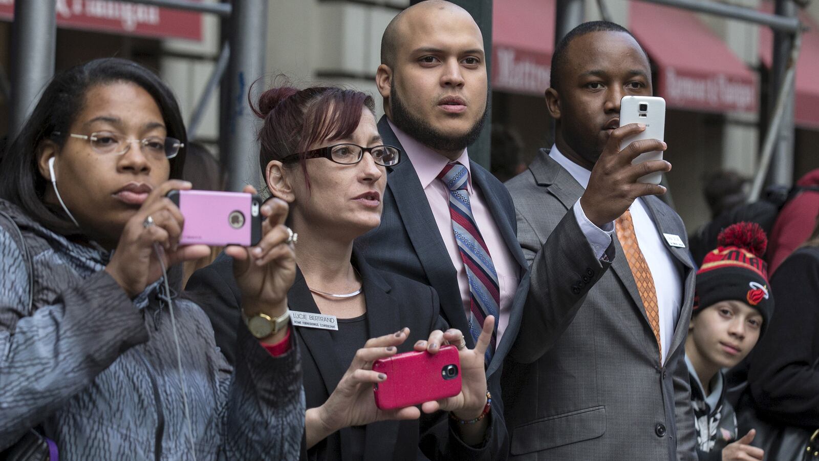 articles/2015/05/12/when-it-comes-to-the-news-who-can-you-trust/150511-beale-citizen-journalism-tease_ypbbhf