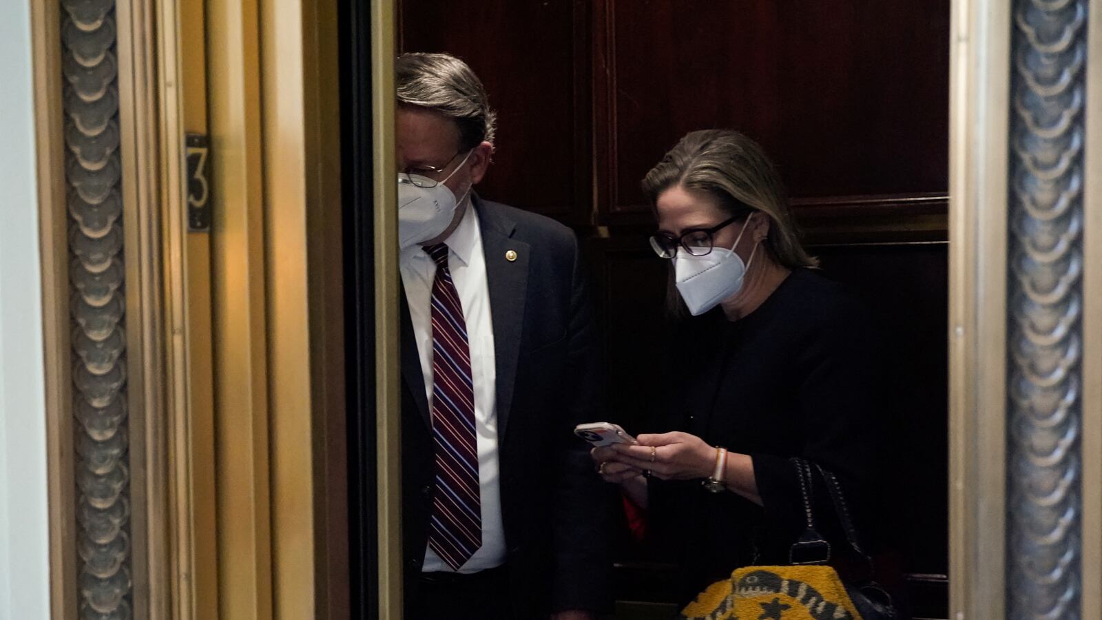 2022-01-13T213637Z_626163516_RC2JYR9YFY2R_RTRMADP_3_USA-BIDEN-VOTING-RIGHTS_xpxwkb