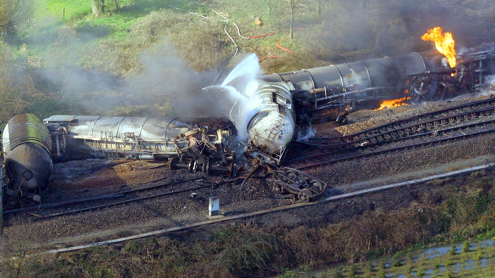 cheats/2013/05/05/toxic-belgian-train-fire-kills-one/130505-belgium-train-derails-cheat_q8i9pe