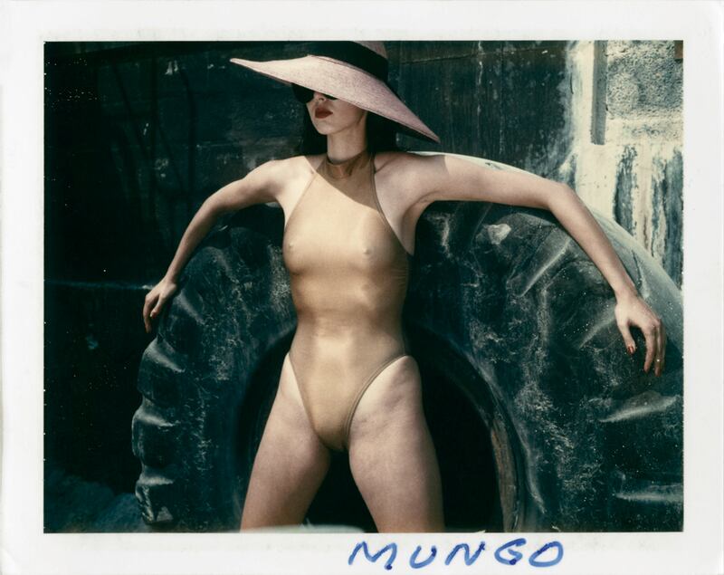 galleries/2011/08/06/helmut-newton-polaroids-photos/helmut_newton_polaroids-3_gqgigy