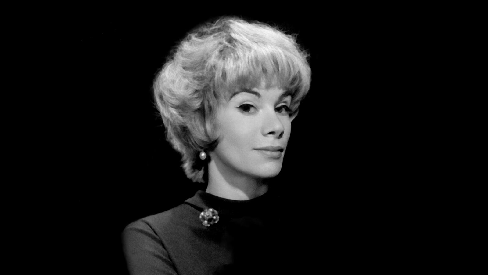 galleries/2014/09/04/joan-rivers-life-in-photos/joan-rivers-life-tease_fa7jdr