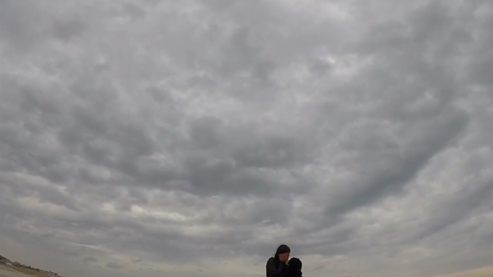 articles/2015/04/21/dog-captures-her-owner-s-marriage-proposal-on-gopro/150421-viralvid-proposal-tease_zenlrv