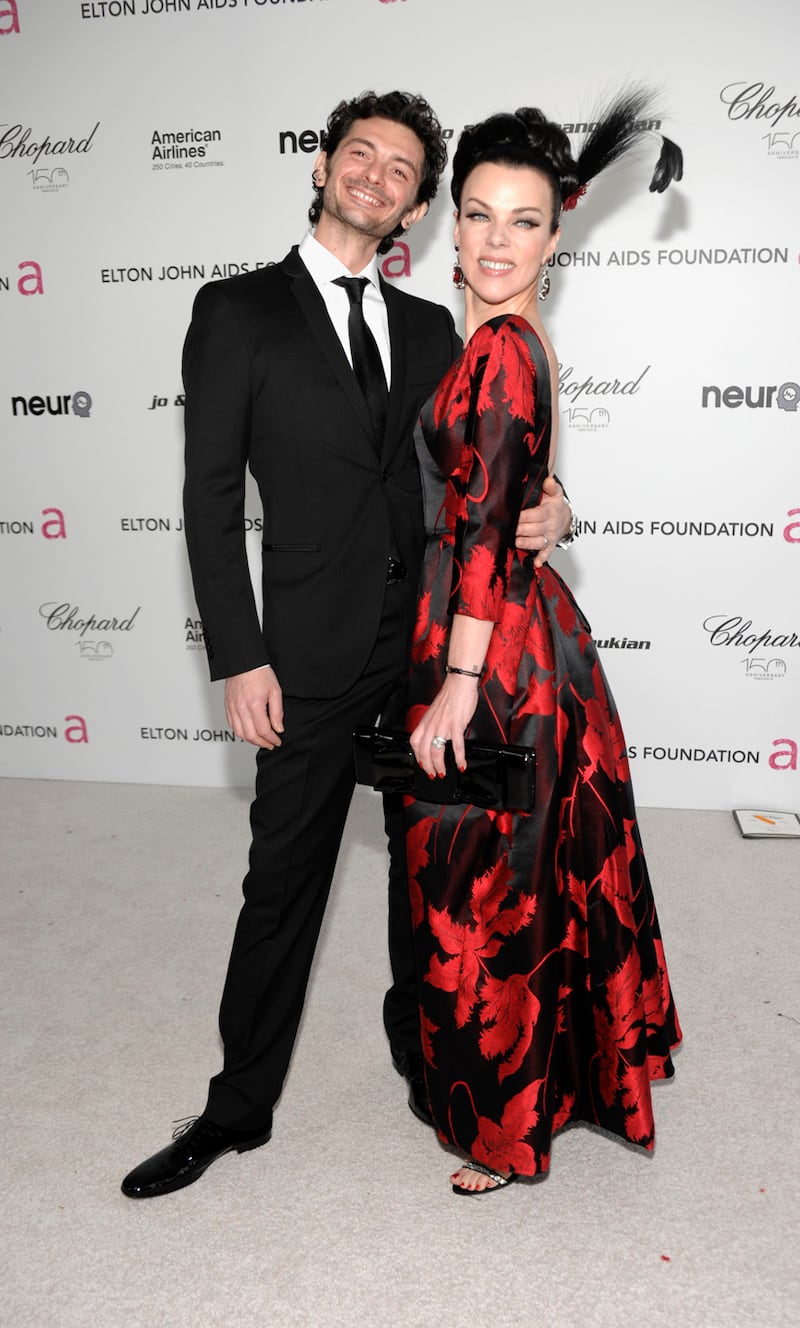 galleries/2013/04/25/ben-affleck-more-stars-live-on-1-50-a-day-for-poverty-vow-photos/130424-celeb-poverty-10_mgvapj