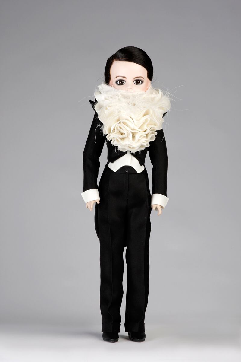 galleries/2013/06/10/viktor-rolf-doll-exhibition-opens-at-royal-ontario-museum-photos/130607-black-light-9_gdcoeh