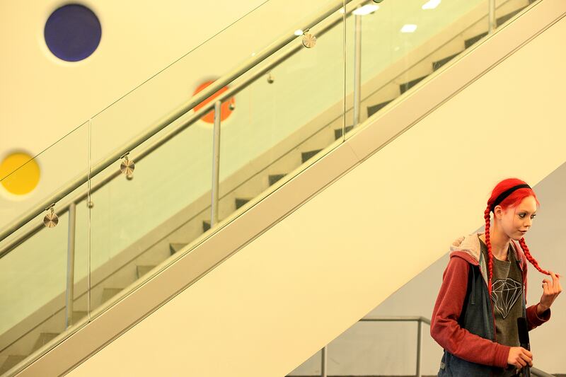 galleries/2014/02/12/backstage-at-marc-by-marc-jacobs-new-york-fashion-week-2014-photos/marcjacobs-4_qd2oei