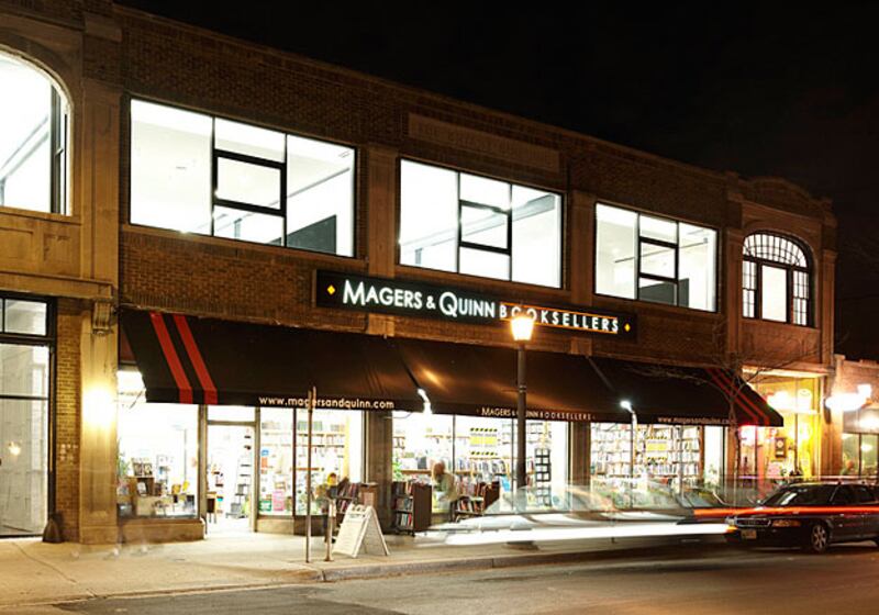 galleries/2010/02/22/america-reads/america-reads---minneapolis_sg9etm