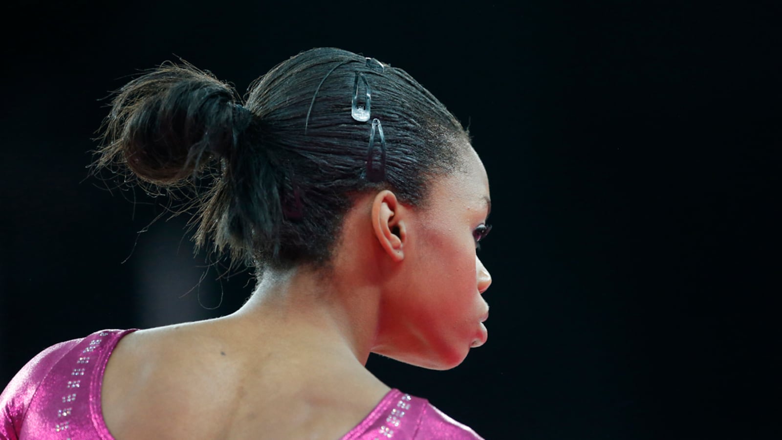 articles/2012/08/02/gabby-douglas-takes-two-olympic-golds-and-hair-criticism/gabby-douglas-hair-samuels_rtwcrh