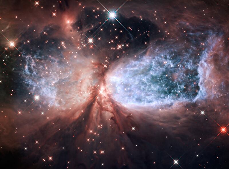 galleries/2013/09/13/galaxies-that-look-like-things-photos/130913-galaxies-that-look-like-things-snow-angel_o35tuy