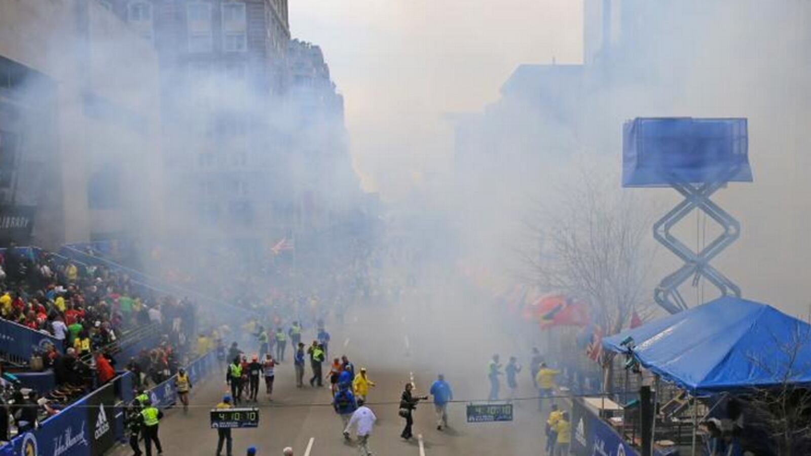 articles/2013/04/15/explosions-at-the-boston-marathon/explosions-at-the-boston-marathon-image_y2lzzg