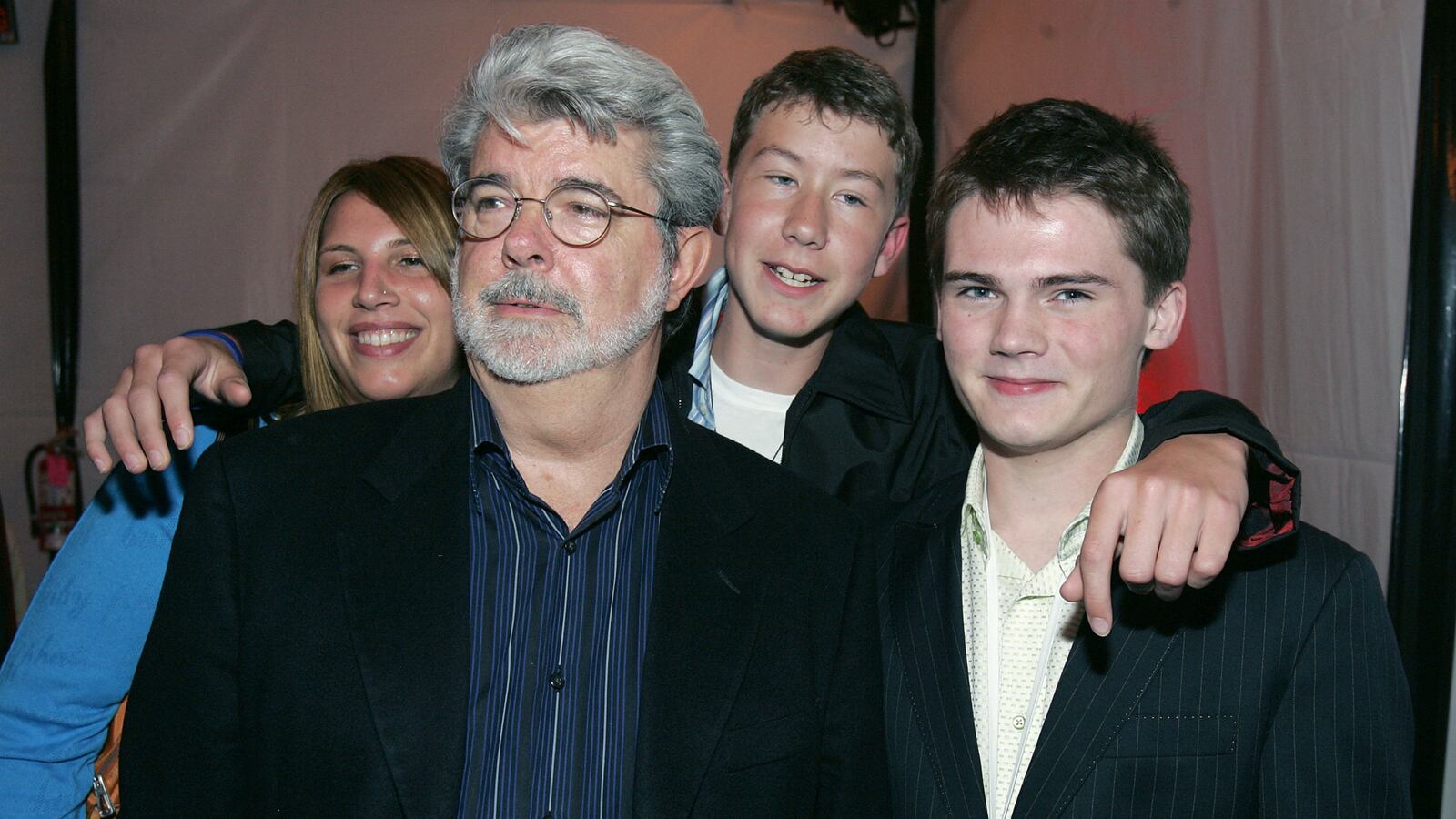 cheats/2015/06/21/star-wars-actor-arrested-after-chase/150621-jake-lloyd-broadbent-cheat_slgjof